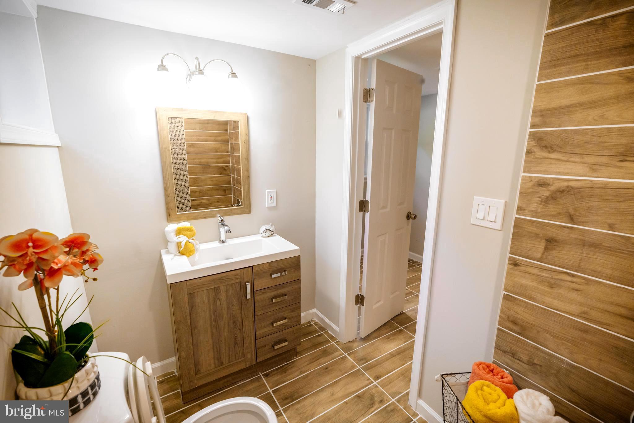 1535 Tucker Road Fort Washington, MD 20744 - Photo 8 of 37 Gorgeous Full Bathrooms