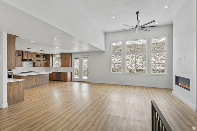 728 East Mountain Road North Ogden, UT 84414 - Photo 7 of 28 Living room