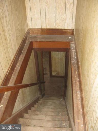 3471 Remount Road Front Royal, VA 22630 - Photo 23 of 30 Back stair case