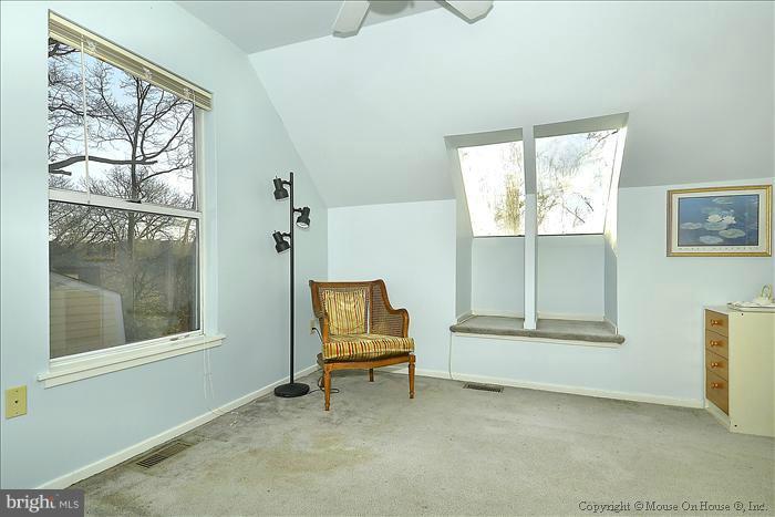 6510 Ridge Drive Bethesda, MD 20816 - Photo 19 of 30 Bedroom