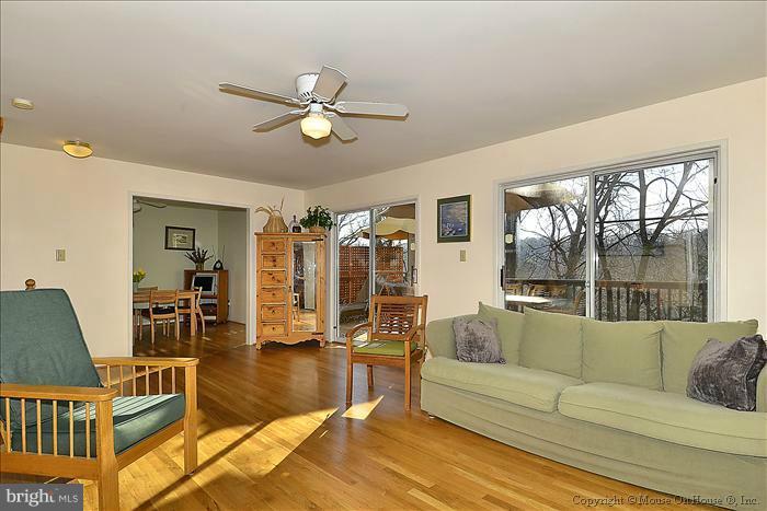 6510 Ridge Drive Bethesda, MD 20816 - Photo 25 of 30 Living Room