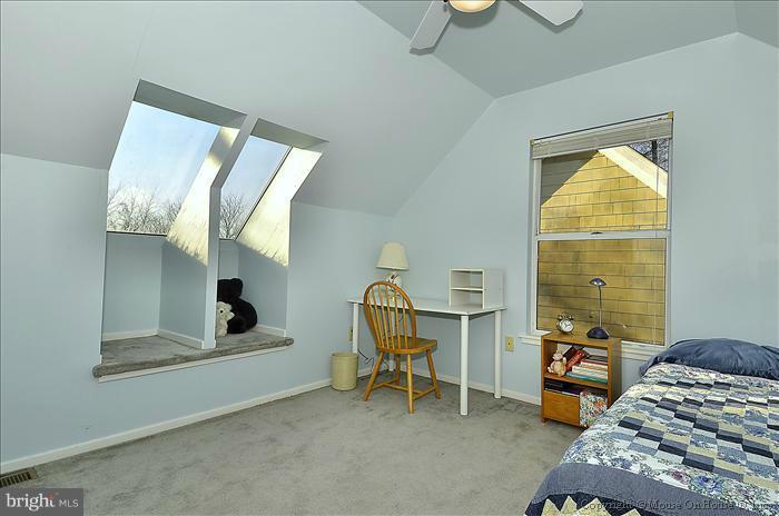 6510 Ridge Drive Bethesda, MD 20816 - Photo 10 of 30 Bedroom