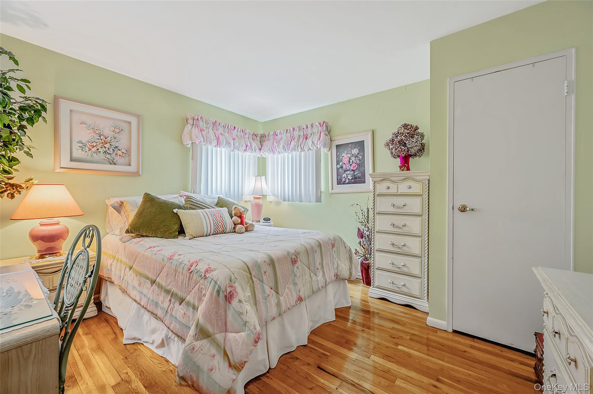 34 Ruland Road North Selden, NY 11784 - Photo 15 of 48
