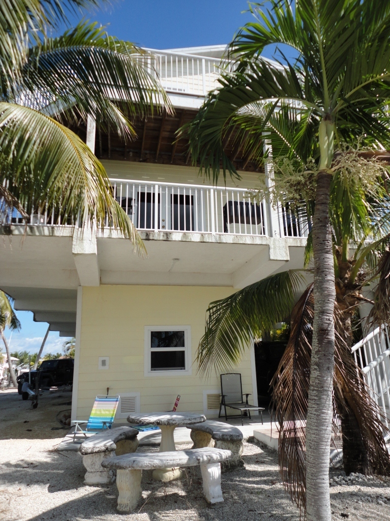 280 Lower Matecumbe Road Key Largo, FL 33037 - Photo 17 of 19 Enjoy the Tropical Breeze