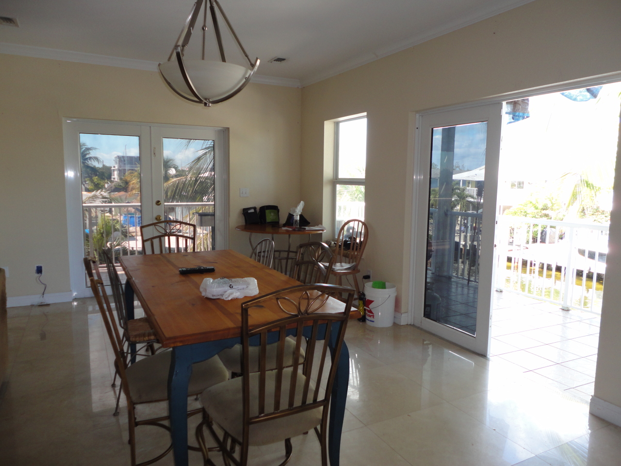 280 Lower Matecumbe Road Key Largo, FL 33037 - Photo 3 of 19 Dining area