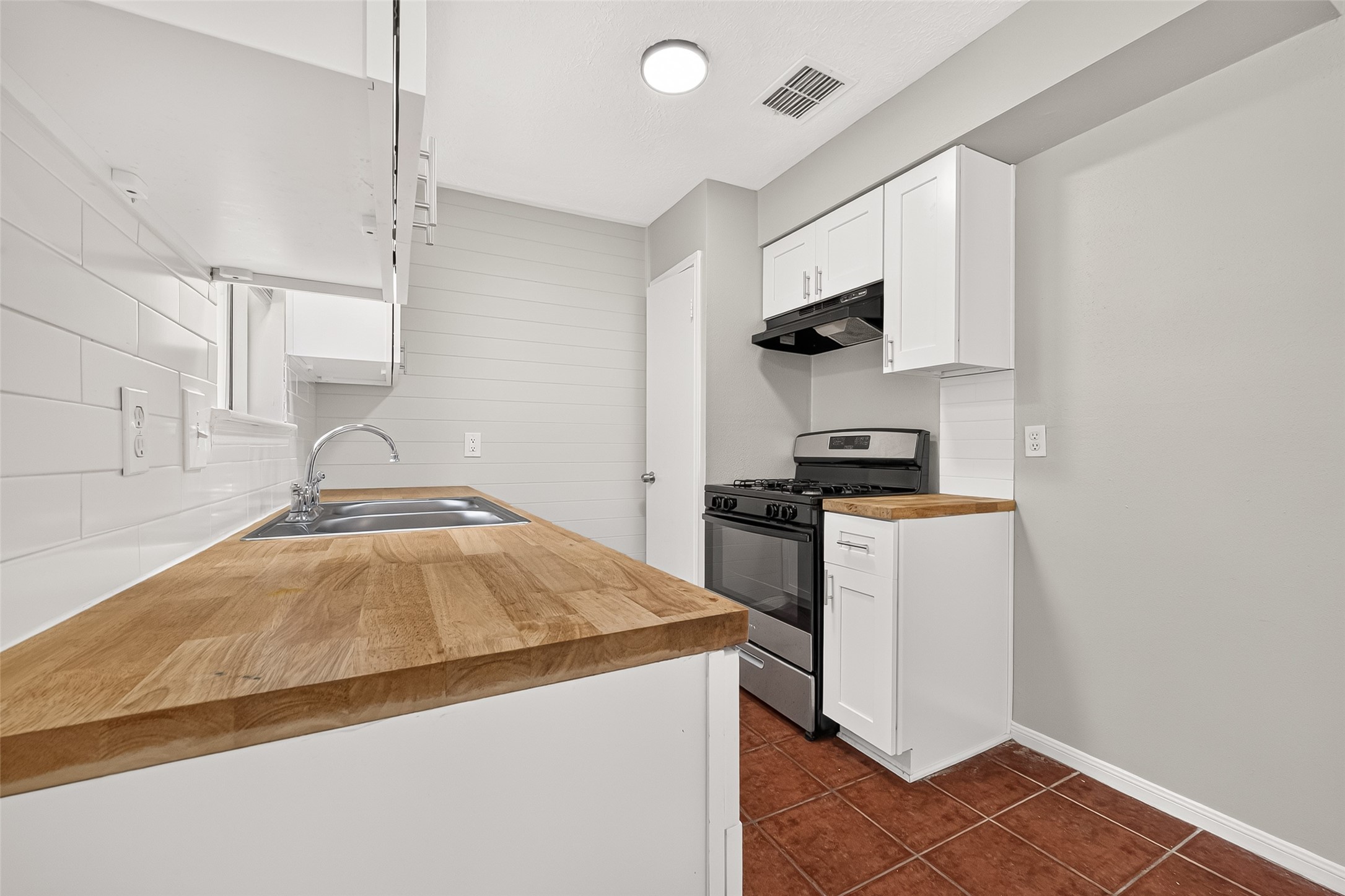5319 Ridge Turn Drive Houston, TX 77053 - Photo 16 of 38