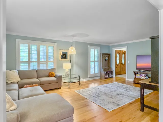 $895,000 | 102 Castle Harbor Drive, Summerville, SC 29483