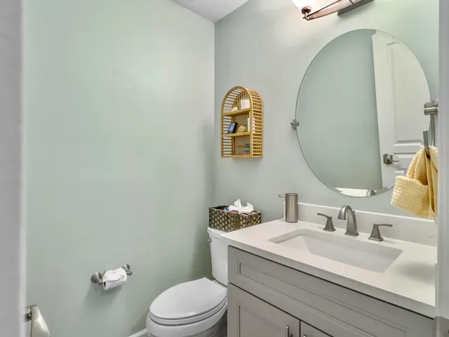 $895,000 | 102 Castle Harbor Drive, Summerville, SC 29483