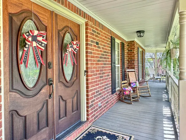 $895,000 | 102 Castle Harbor Drive, Summerville, SC 29483