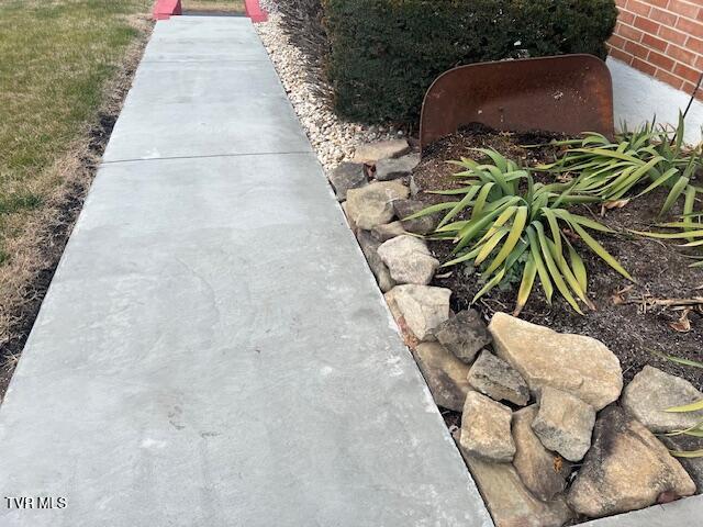 8 Hemlock Street Bristol, TN 37620 - Photo 18 of 26 IMG_5360