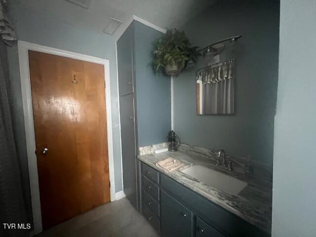 8 Hemlock Street Bristol, TN 37620 - Photo 9 of 26 IMG_5325