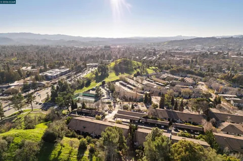 $348,000 | 1407 Marchbanks Drive, Unit 3, Walnut Creek, CA 94598