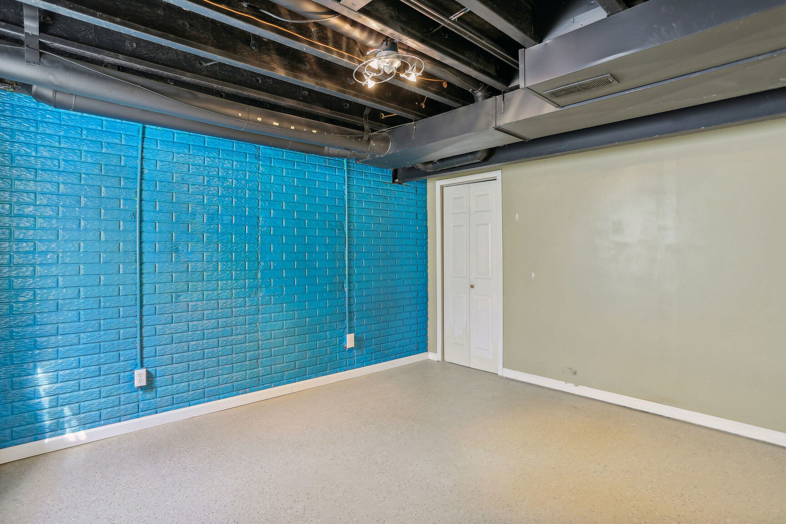 905 Switchgrass Lane Champaign, IL 61822 - Photo 40 of 51 a view of an empty room