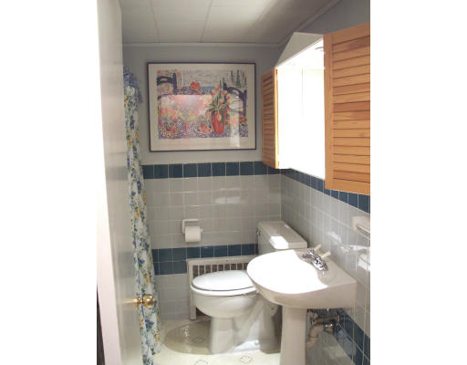 53 Deforest Road Newton, MA 02462 - Photo 8 of 9