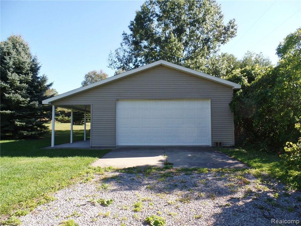 13123 Rattalee Lake Road Davisburg, MI 48350 - Photo 4 of 37 SAM_7762.JPG