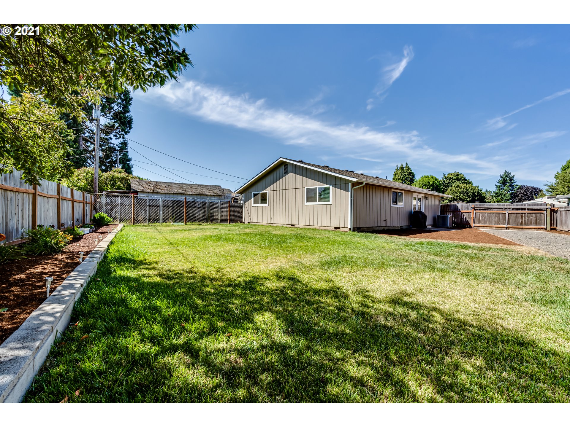 2365 11th Street Springfield, OR 97477 - Photo 17 of 19 Gallery Image 17