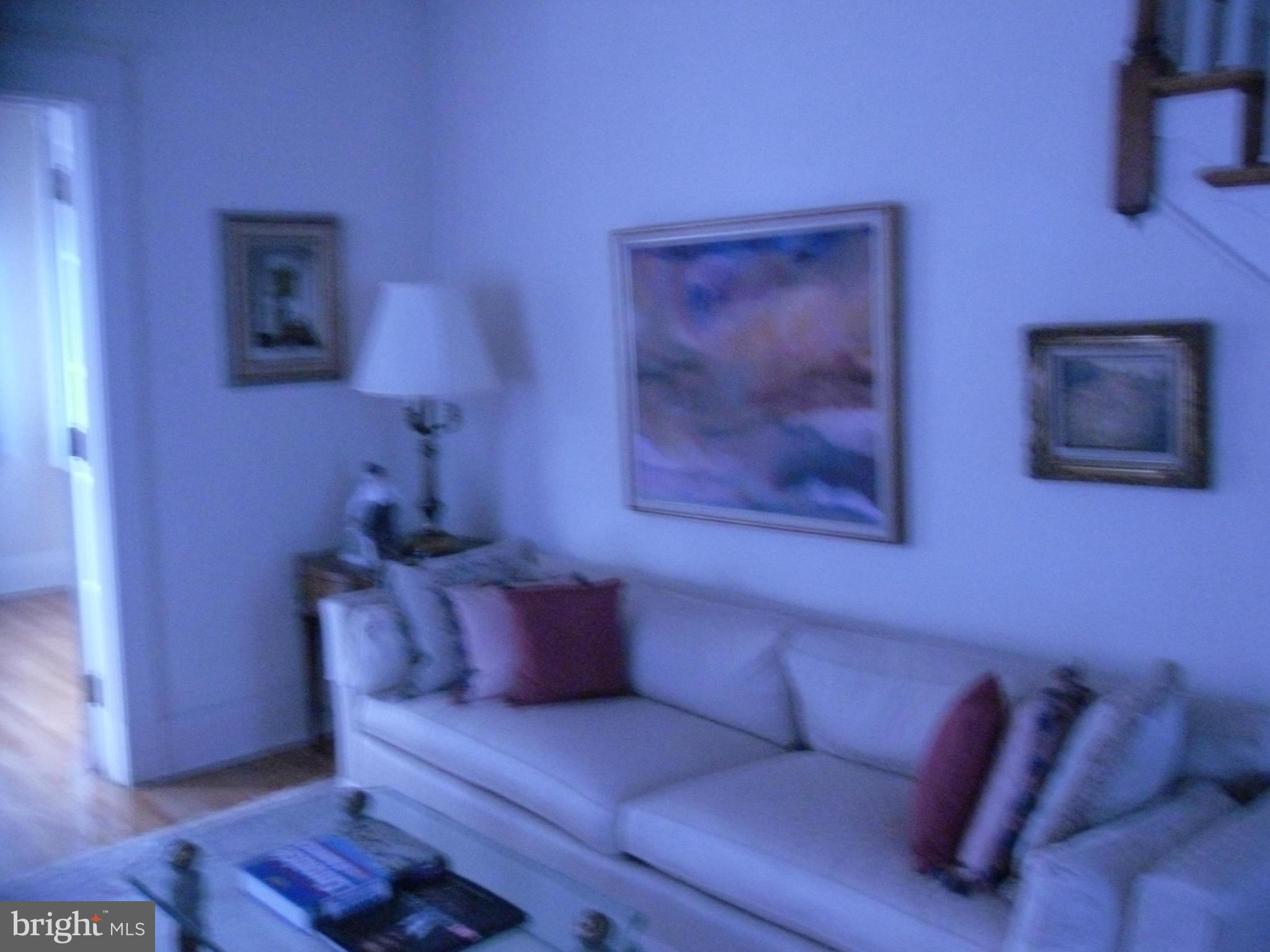 3804 Grantley Road Baltimore, MD 21215 - Photo 11 of 30 Living Room