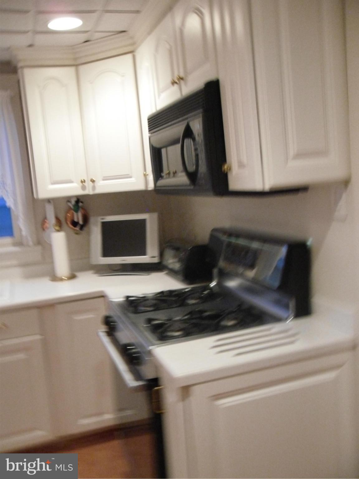 3804 Grantley Road Baltimore, MD 21215 - Photo 18 of 30 Kitchen