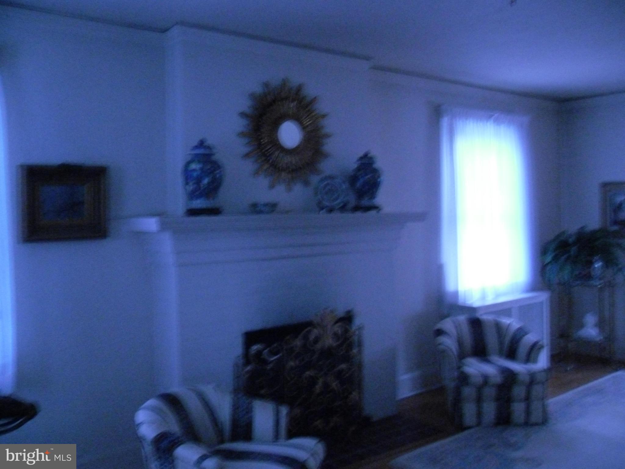 3804 Grantley Road Baltimore, MD 21215 - Photo 9 of 30 Living Room