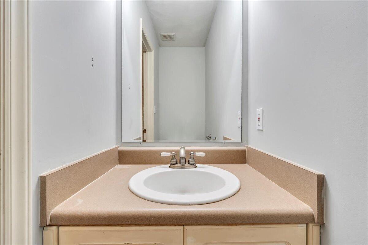 5539 Highfields Road Roanoke, VA 24018 - Photo 20 of 54 20-MIB08688