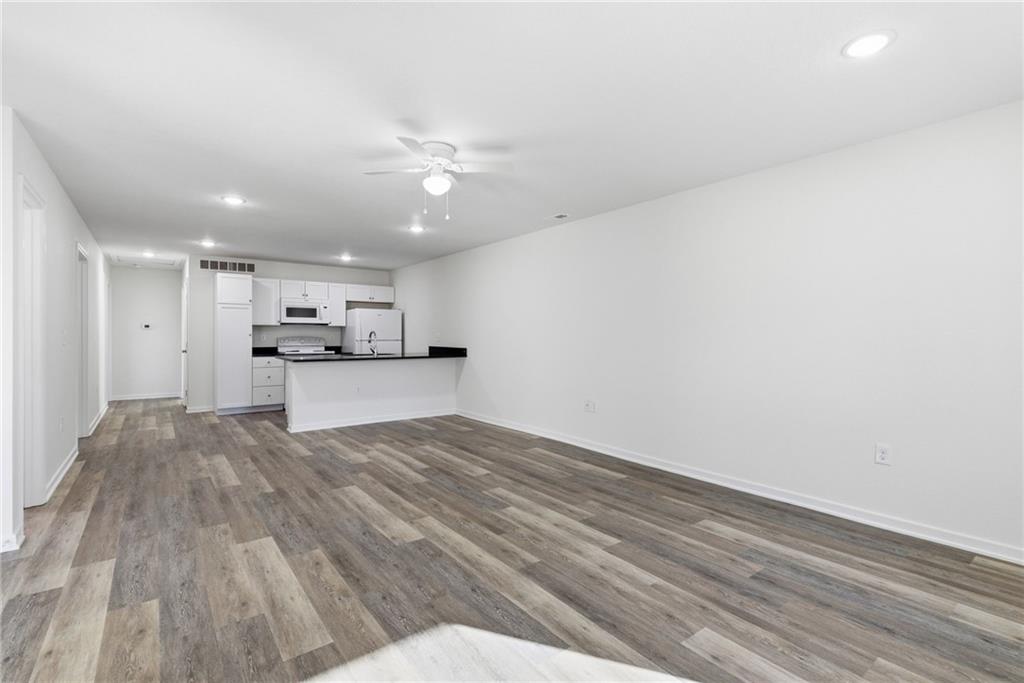 217 Polk Street Warrensburg, MO 64093 - Photo 3 of 21