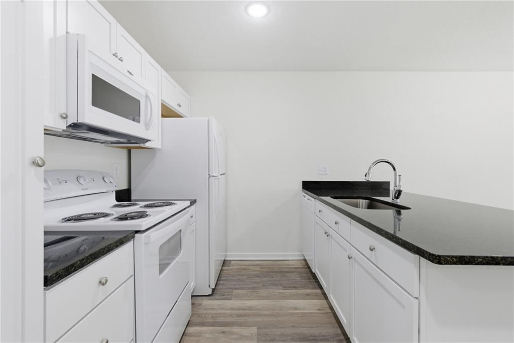 217 Polk Street Warrensburg, MO 64093 - Photo 9 of 21