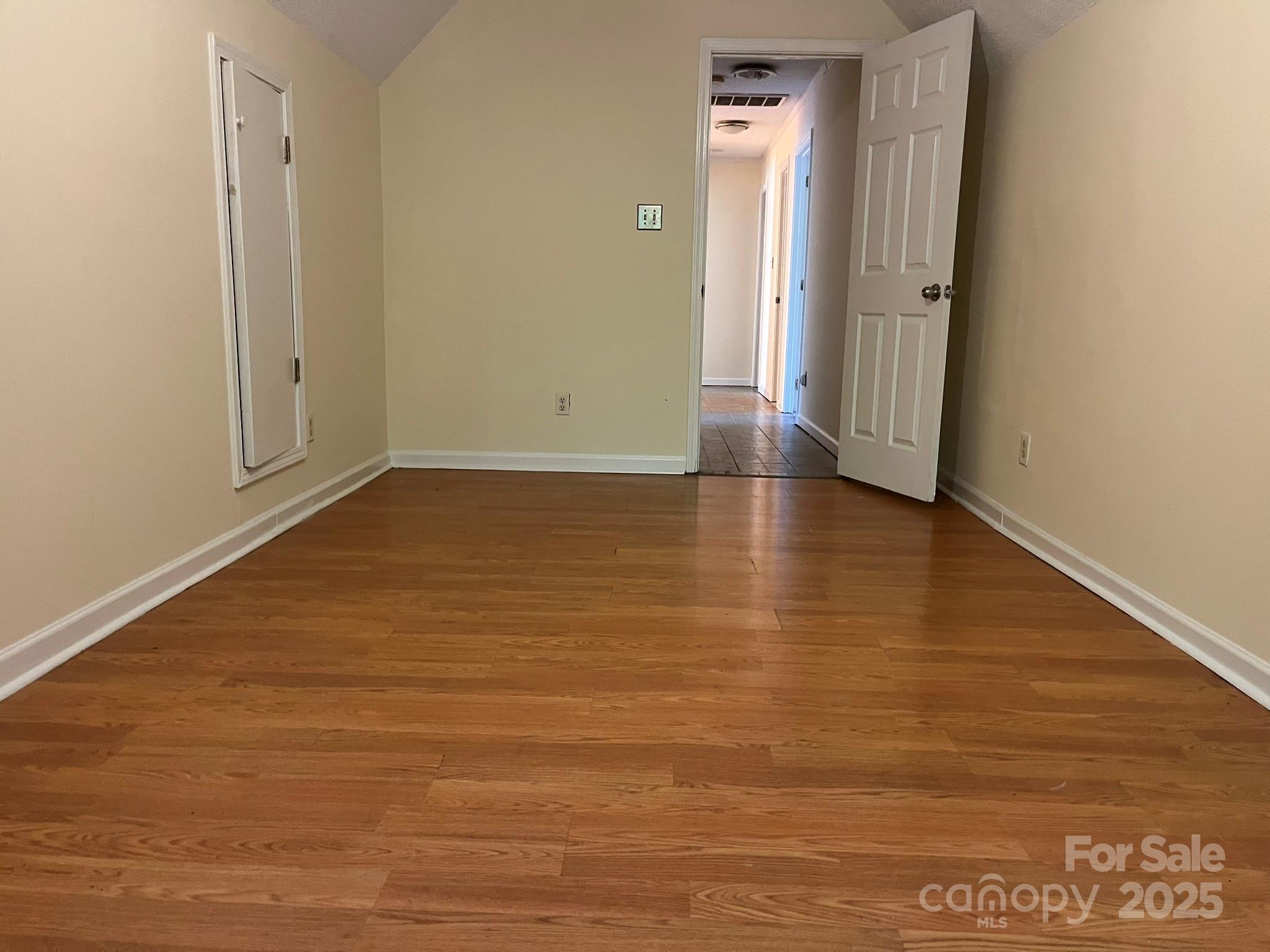 3437 Sunset Road Charlotte, NC 28216 - Photo 16 of 19 Gallery Image 16
