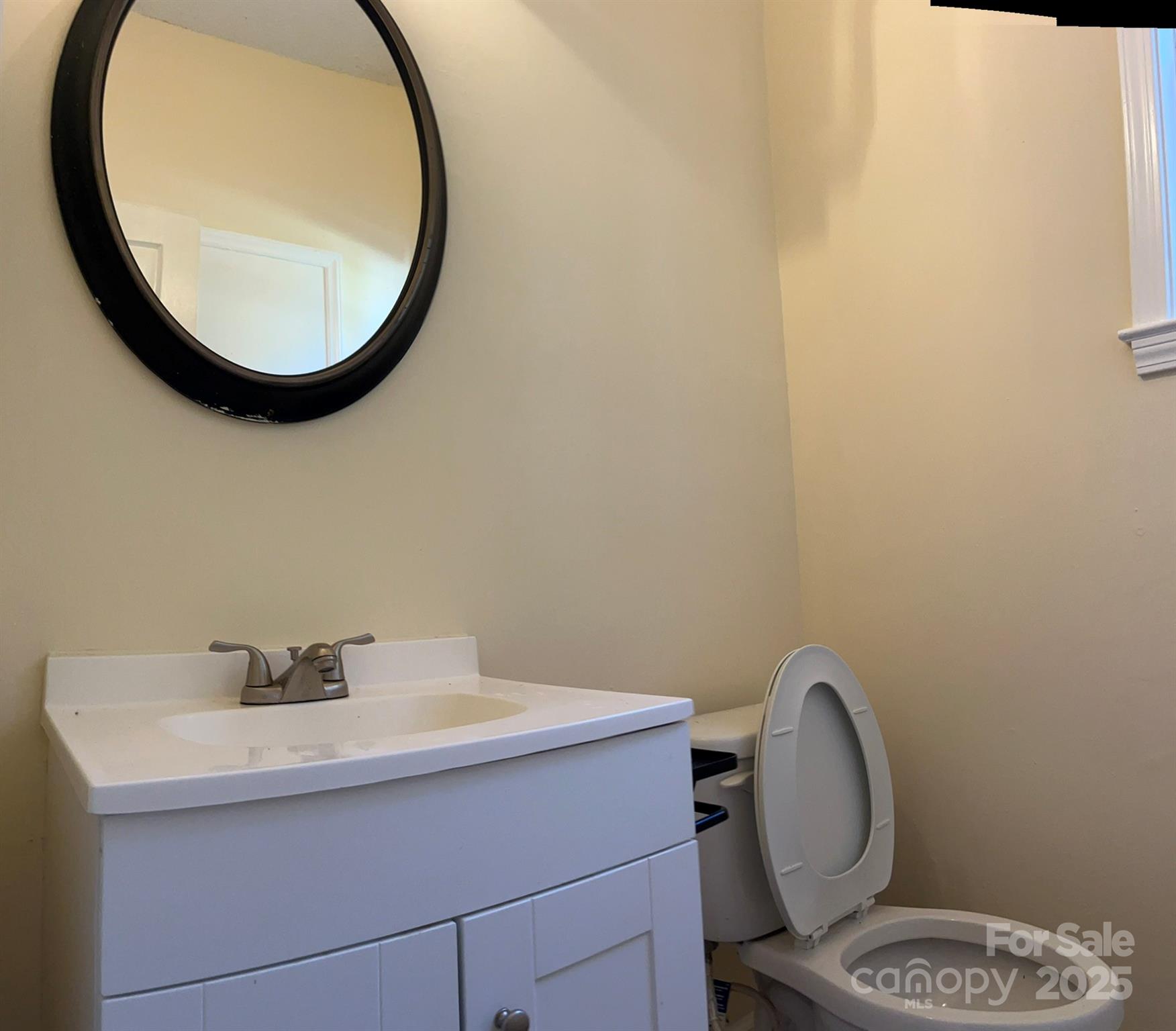 3437 Sunset Road Charlotte, NC 28216 - Photo 5 of 19 Gallery Image 5