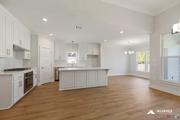 $379,990 | 6905 Garden Hill Drive, Baton Rouge, LA 70817