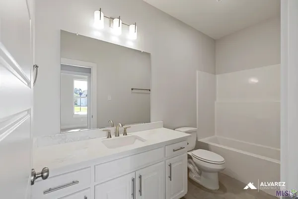 $379,990 | 6905 Garden Hill Drive, Baton Rouge, LA 70817