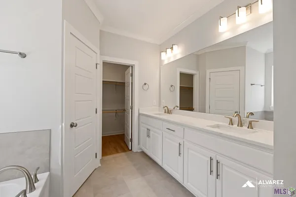 $379,990 | 6905 Garden Hill Drive, Baton Rouge, LA 70817