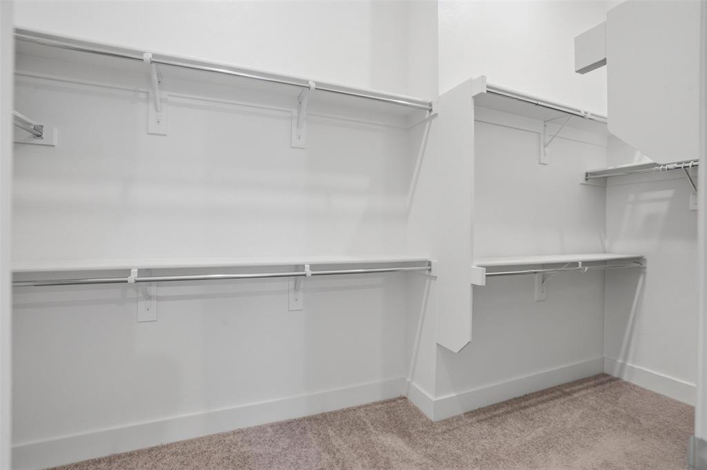 1915 Hillside Court Van Alstyne, TX 75495 - Photo 24 of 36 Primary closet