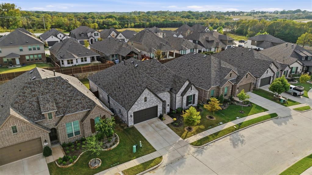 1915 Hillside Court Van Alstyne, TX 75495 - Photo 32 of 36