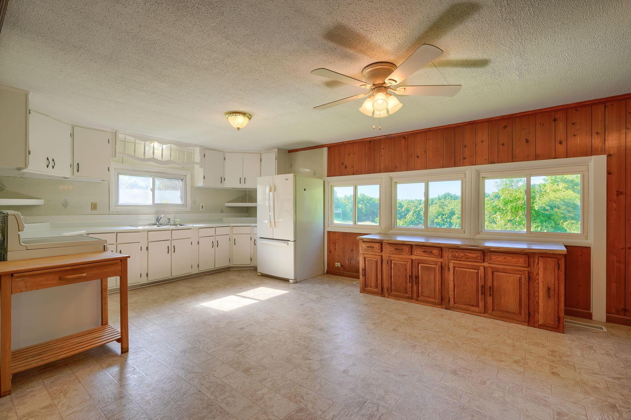 37701 Maysville-Greendale Road Logan, OH 43138 - Photo 32 of 60 37701 Maysville-Greendale Rd (31)