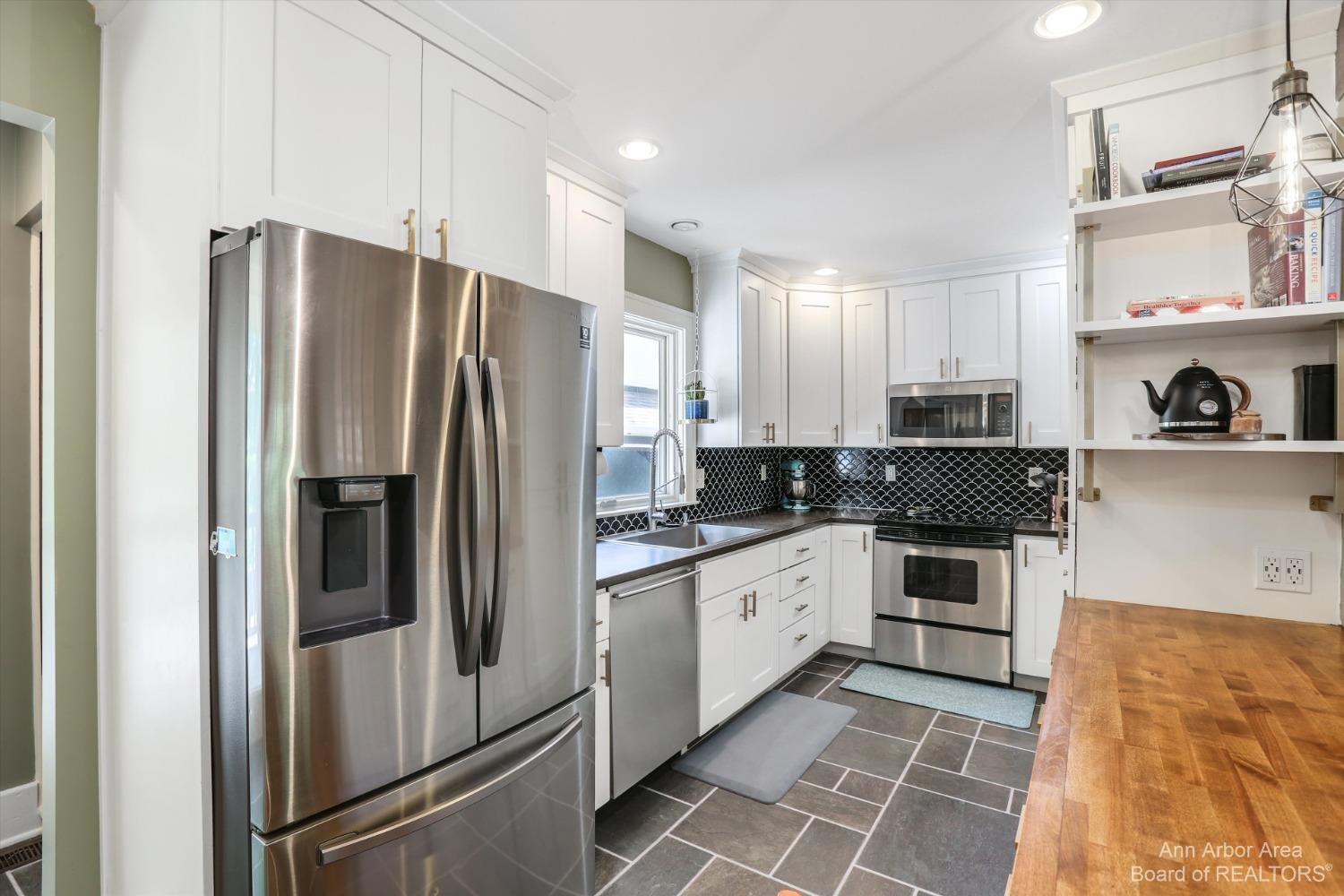 2209 Ferdon Road Ann Arbor, MI 48104 - Photo 16 of 52 Photo 16
