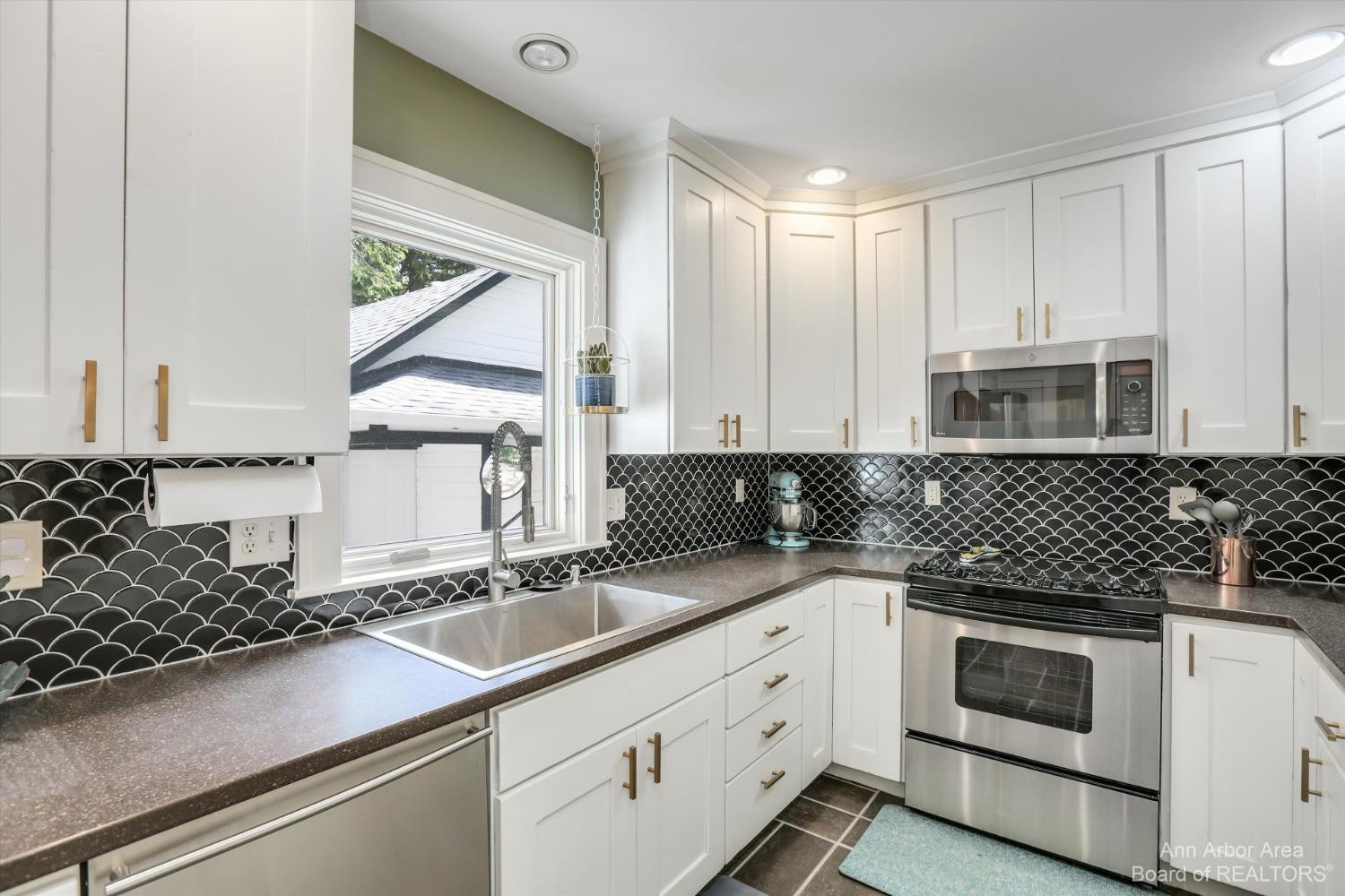 2209 Ferdon Road Ann Arbor, MI 48104 - Photo 19 of 52 Photo 19