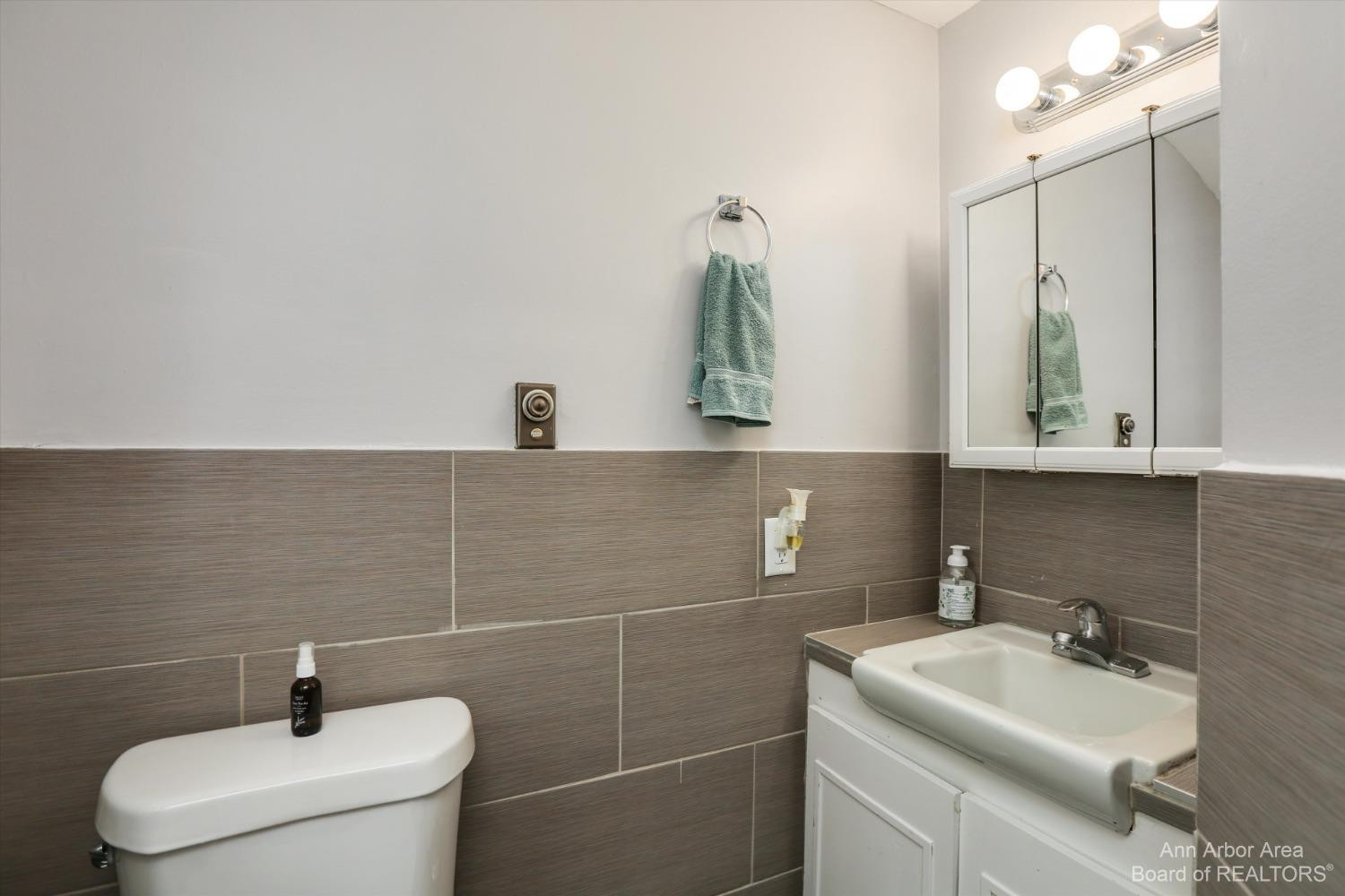 2209 Ferdon Road Ann Arbor, MI 48104 - Photo 30 of 52 Photo 30
