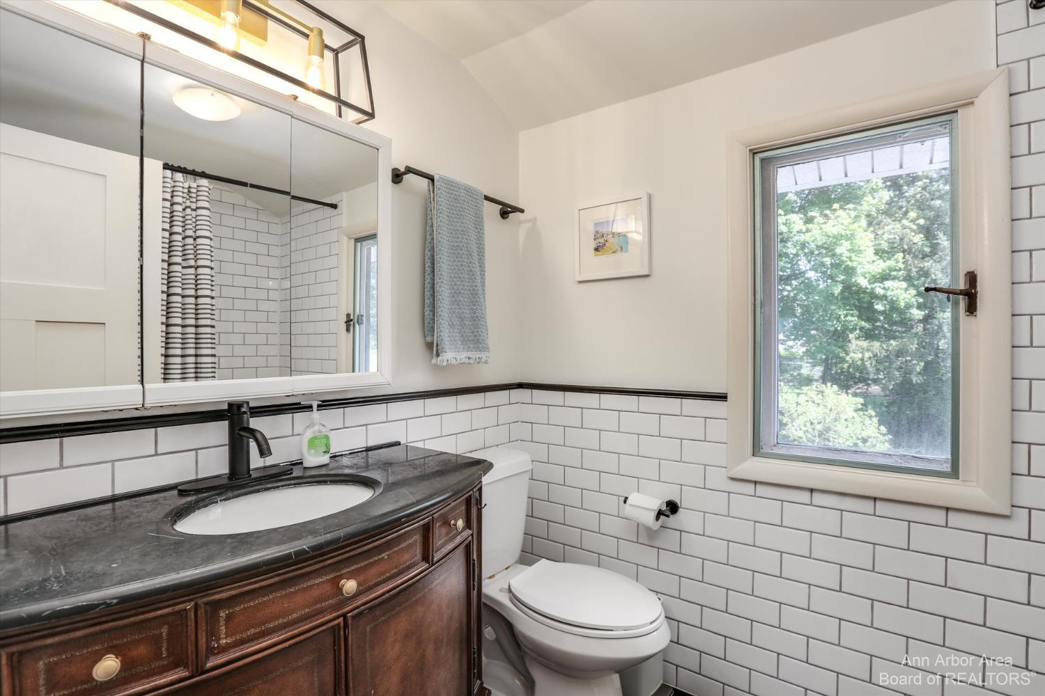 2209 Ferdon Road Ann Arbor, MI 48104 - Photo 31 of 52 Hall bathroom