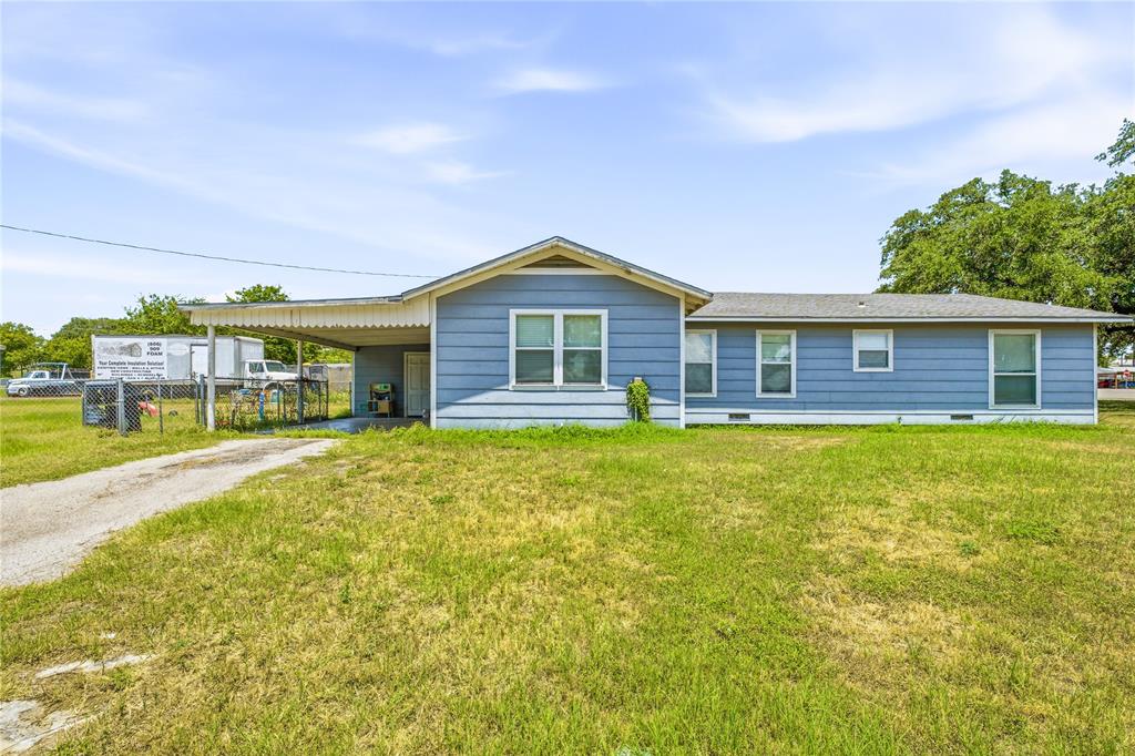 416 E Road Stephenville, TX 76401 - Photo 4 of 22