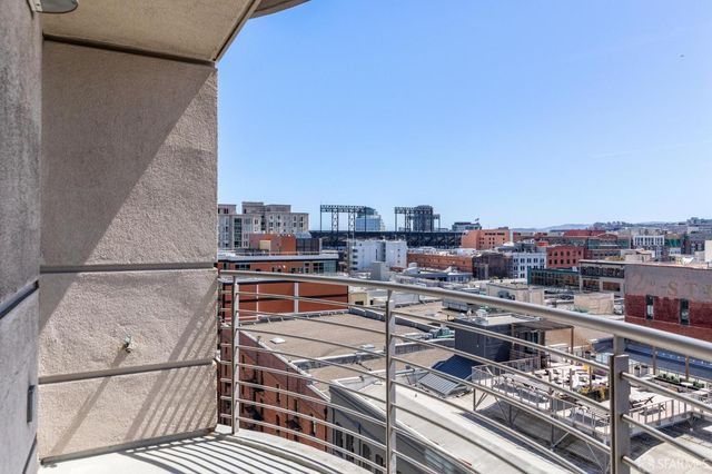 a picture of city view