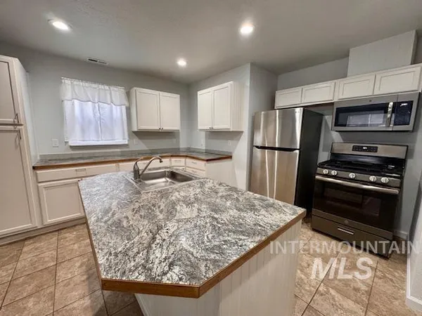 $282,000 | 1503 Old Maple Drive, Emmett, ID 83617