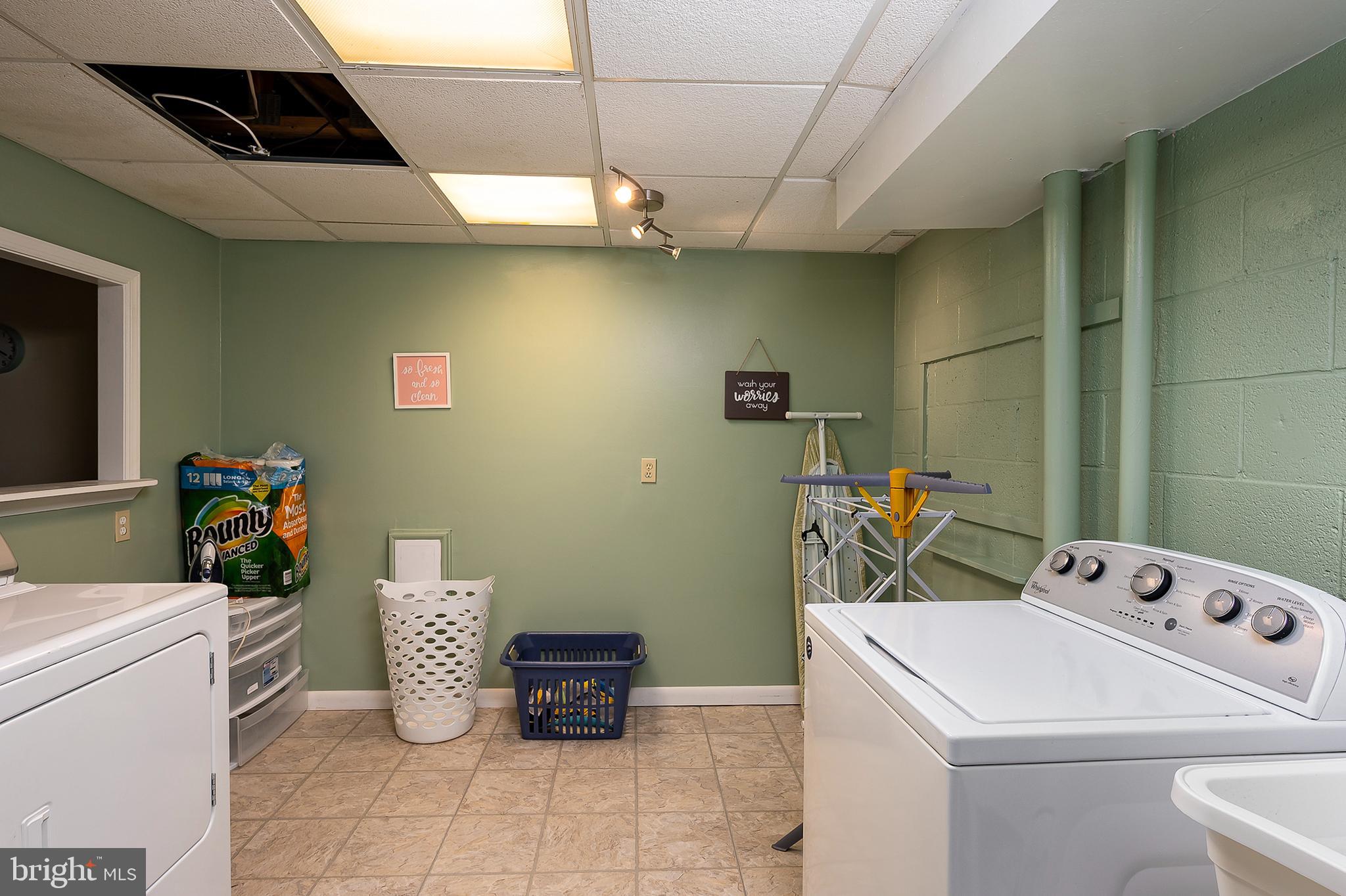 2410 Potterfield Road Baltimore, MD 21244 - Photo 28 of 31 Laundry Room