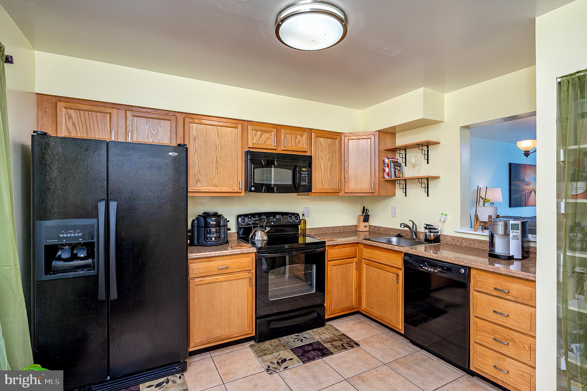 2410 Potterfield Road Baltimore, MD 21244 - Photo 5 of 31 Kitchen