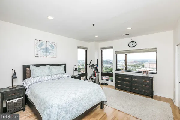 $365,000 | 10 East Lee Street, Unit 1209, Baltimore, MD 21202