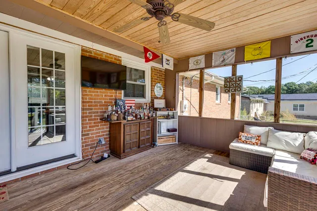 $285,000 | 18 Sunrise Drive, Taylors, SC 29687