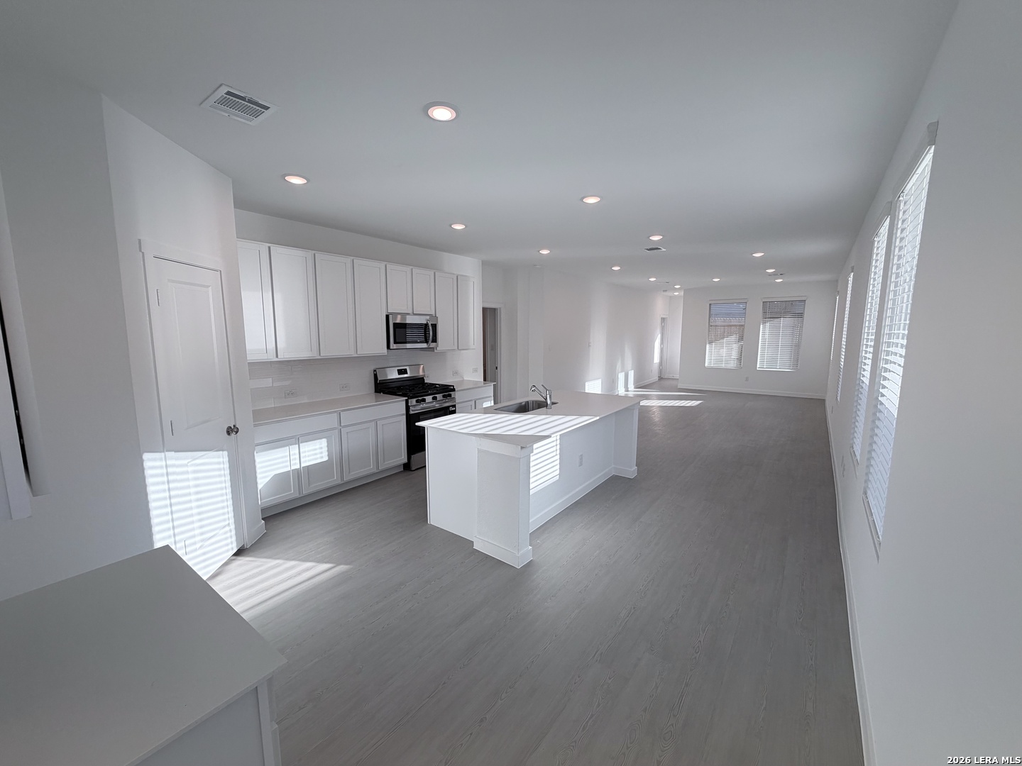 245 Inyo Street New Braunfels, TX 78130 - Photo 9 of 40