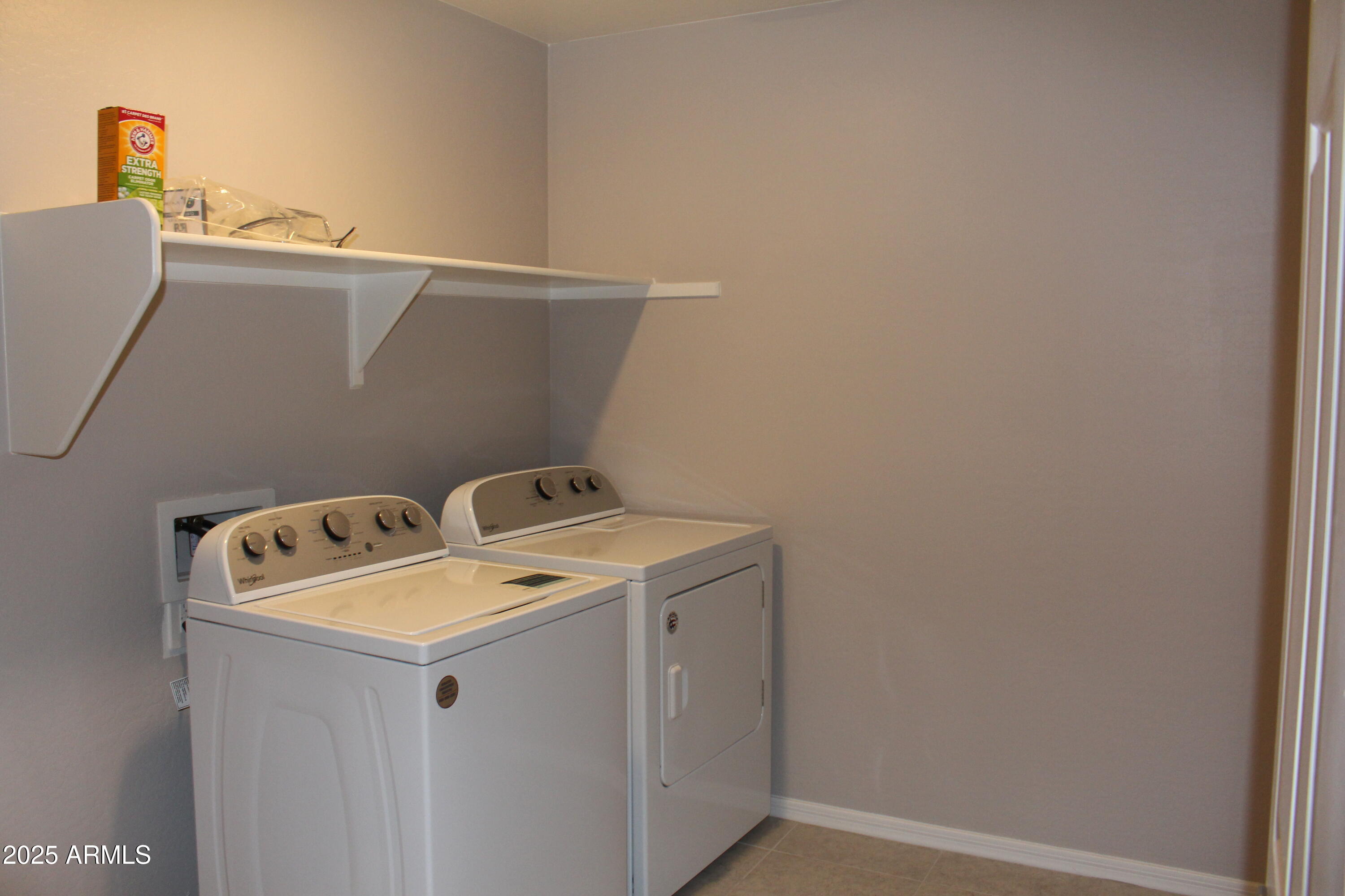 10805 West Levi Drive Tolleson, AZ 85353 - Photo 16 of 21 a utility room with dryer and washer