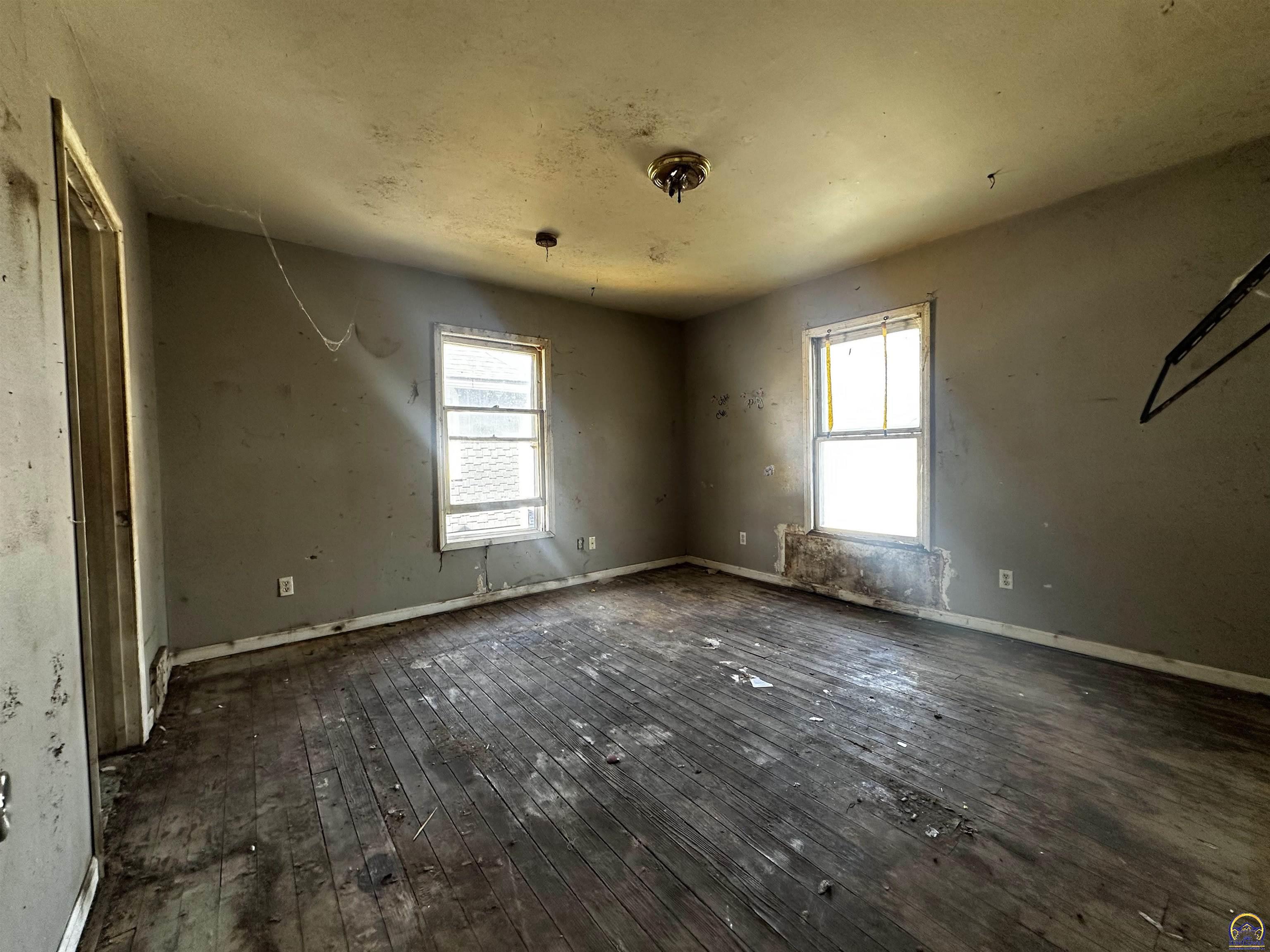 1315 Southwest 11th Street Topeka, KS 66604 - Photo 16 of 31