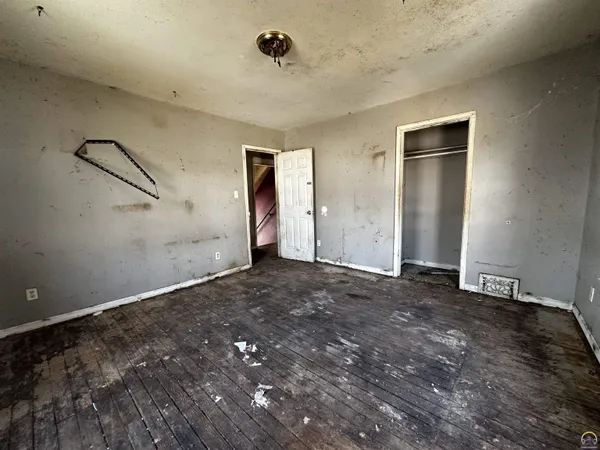 $60,000 | 1315 Southwest 11th Street, Topeka, KS 66604
