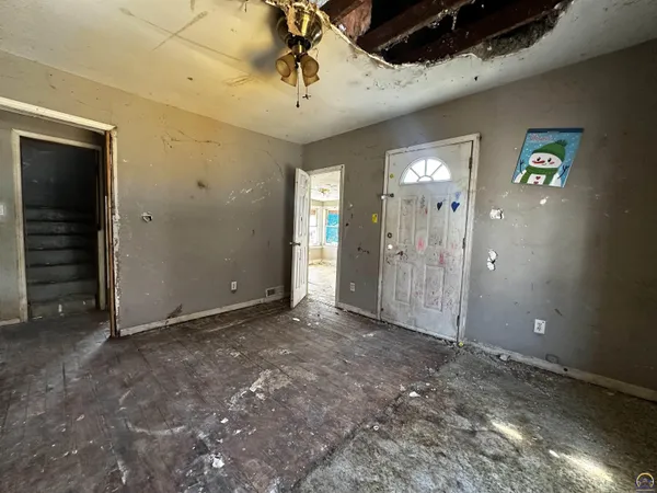$60,000 | 1315 Southwest 11th Street, Topeka, KS 66604